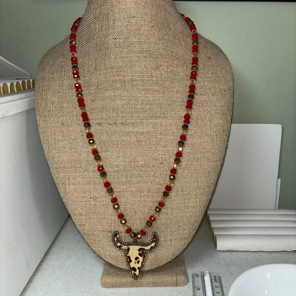 Preowned Handmade Beautiful Southwestern Steer Pendant 32” Necklace - Picture 1 of 6